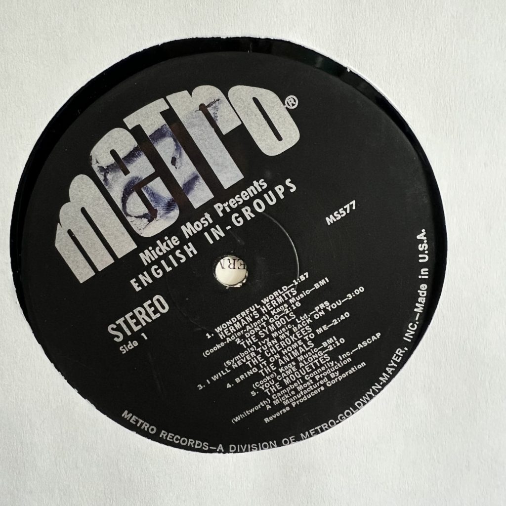 English In-Groups Metro label